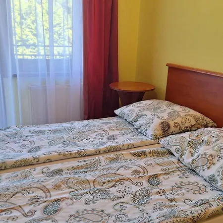 Δωμάτια σε οικογενειακή κατοικία Rafa *