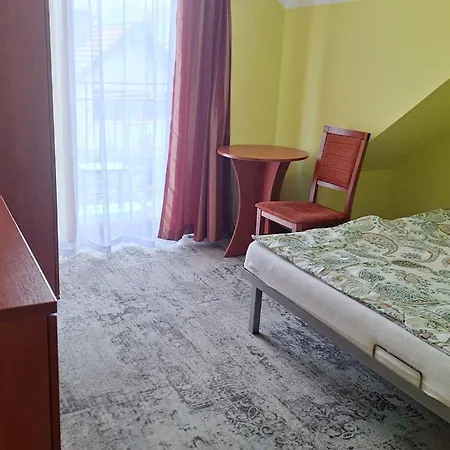 منزل للإقامة Rafa تشوستش