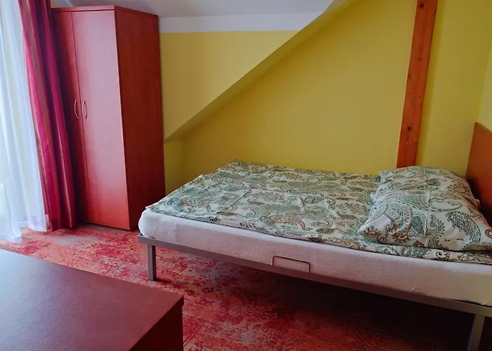 Rafa ホームステイ トシェンサチ