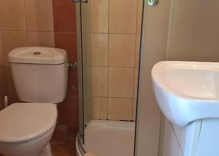 ホームステイ Rafa トシェンサチ